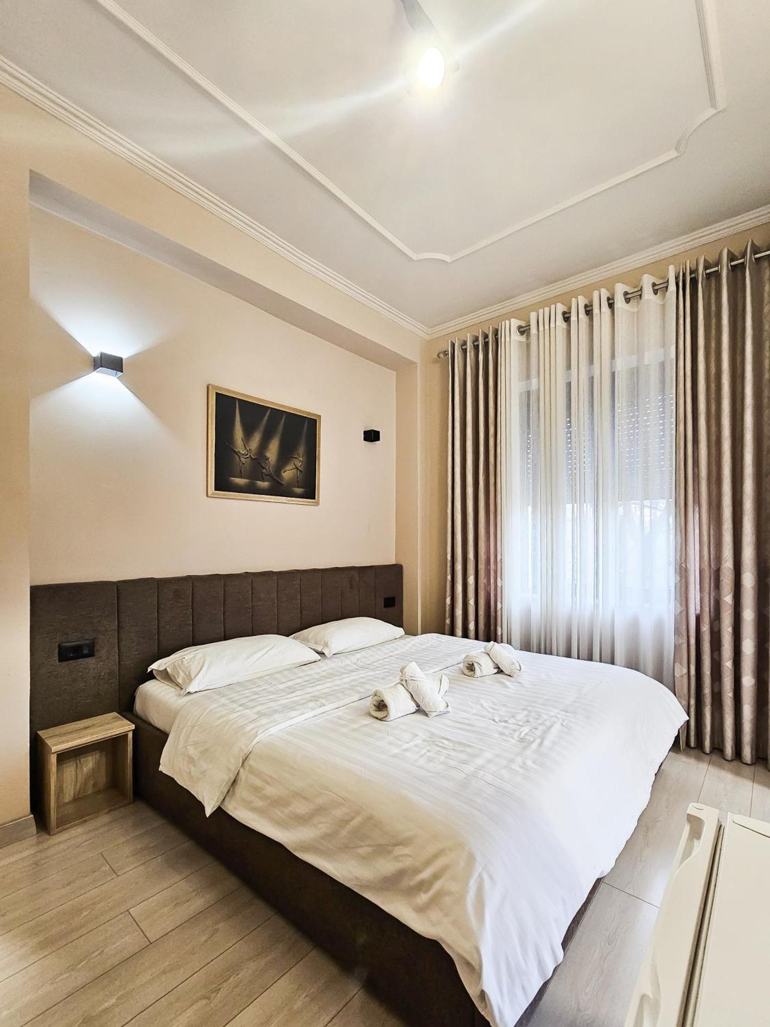 Sunflower Junior Suite Tirana Kültér fotó