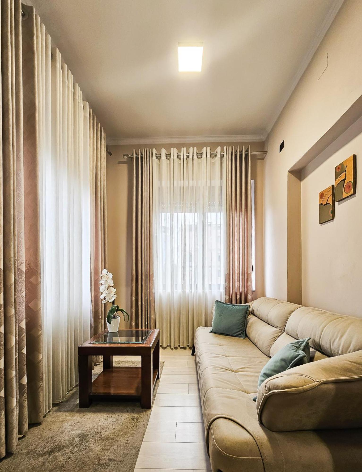 Sunflower Junior Suite Tirana Kültér fotó