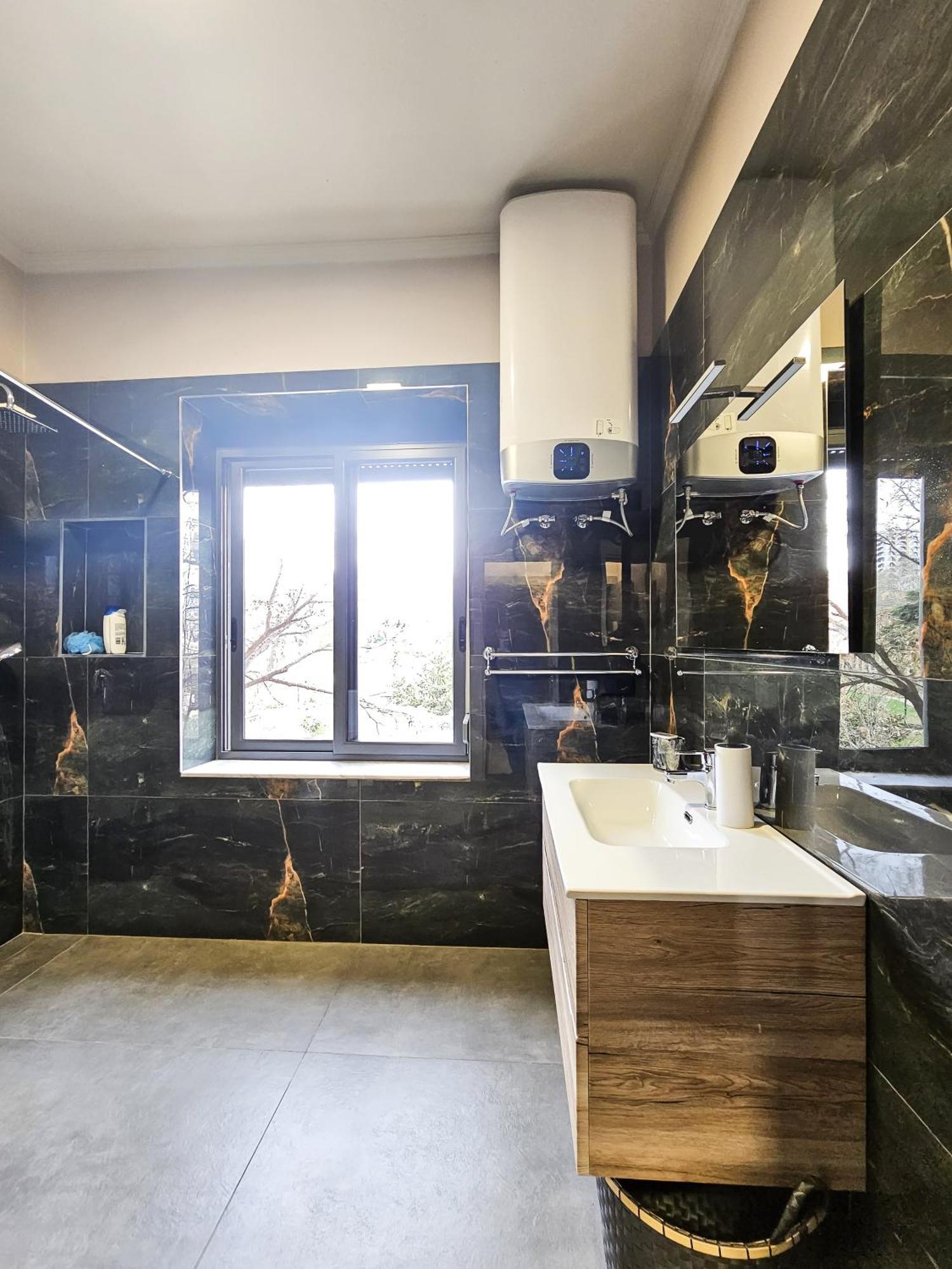 Sunflower Junior Suite Tirana Kültér fotó
